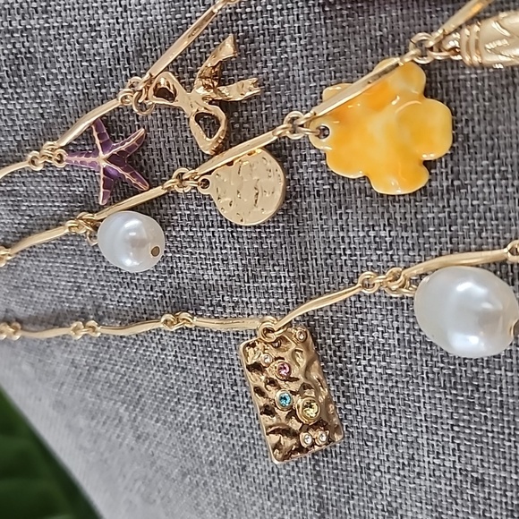 ZARA 3 Pack of Charm Necklaces - Picture 13 of 16